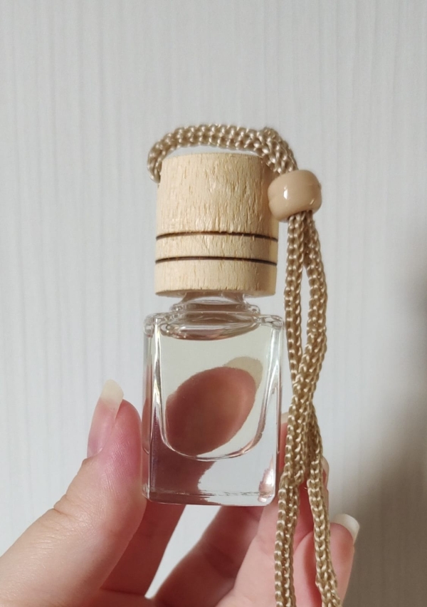 Aromatizador de carro / guarda-roupa